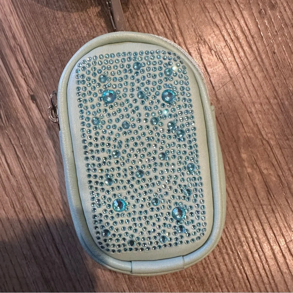 MADDEN GIRL CELLPHONE CROSSBODY HANDBAG In mint color!! - Picture 9 of 15